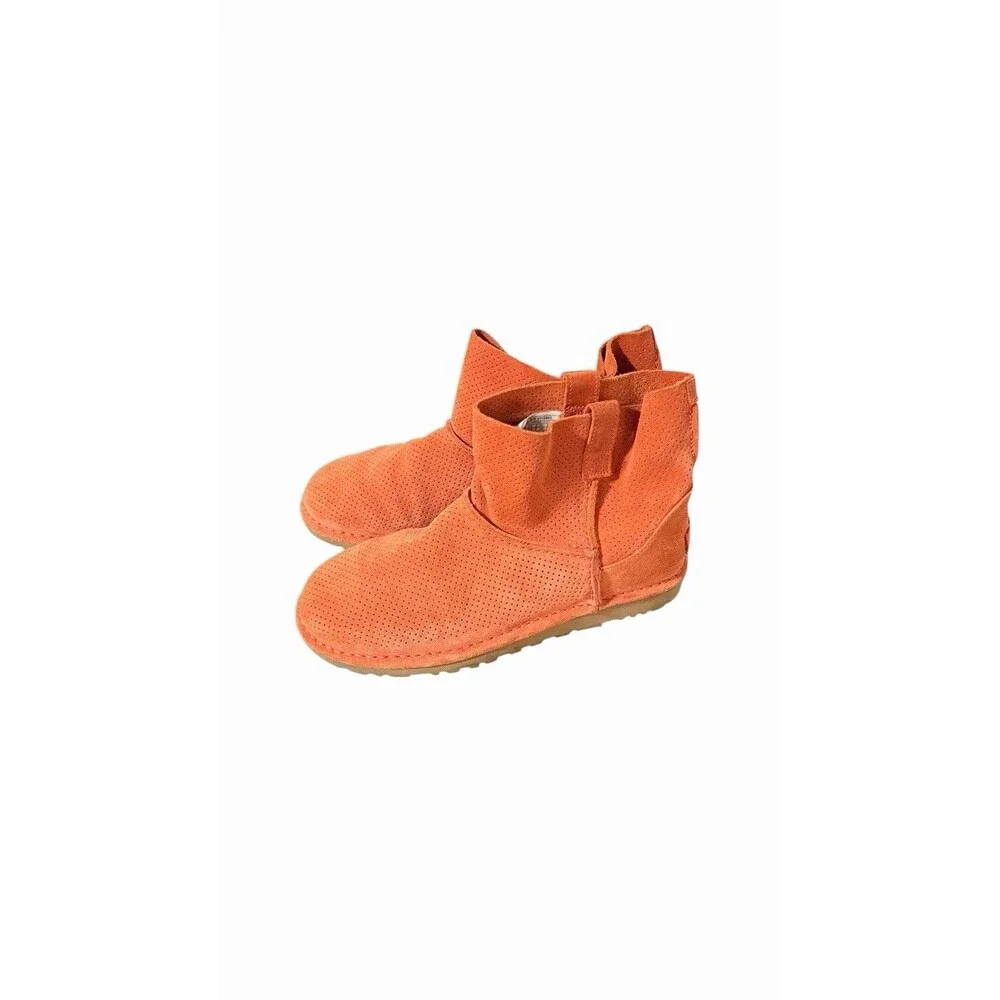 UGG Mini Perforated Boots Unlined Orange Soft Pull On Suede Leather Boots Sz 8